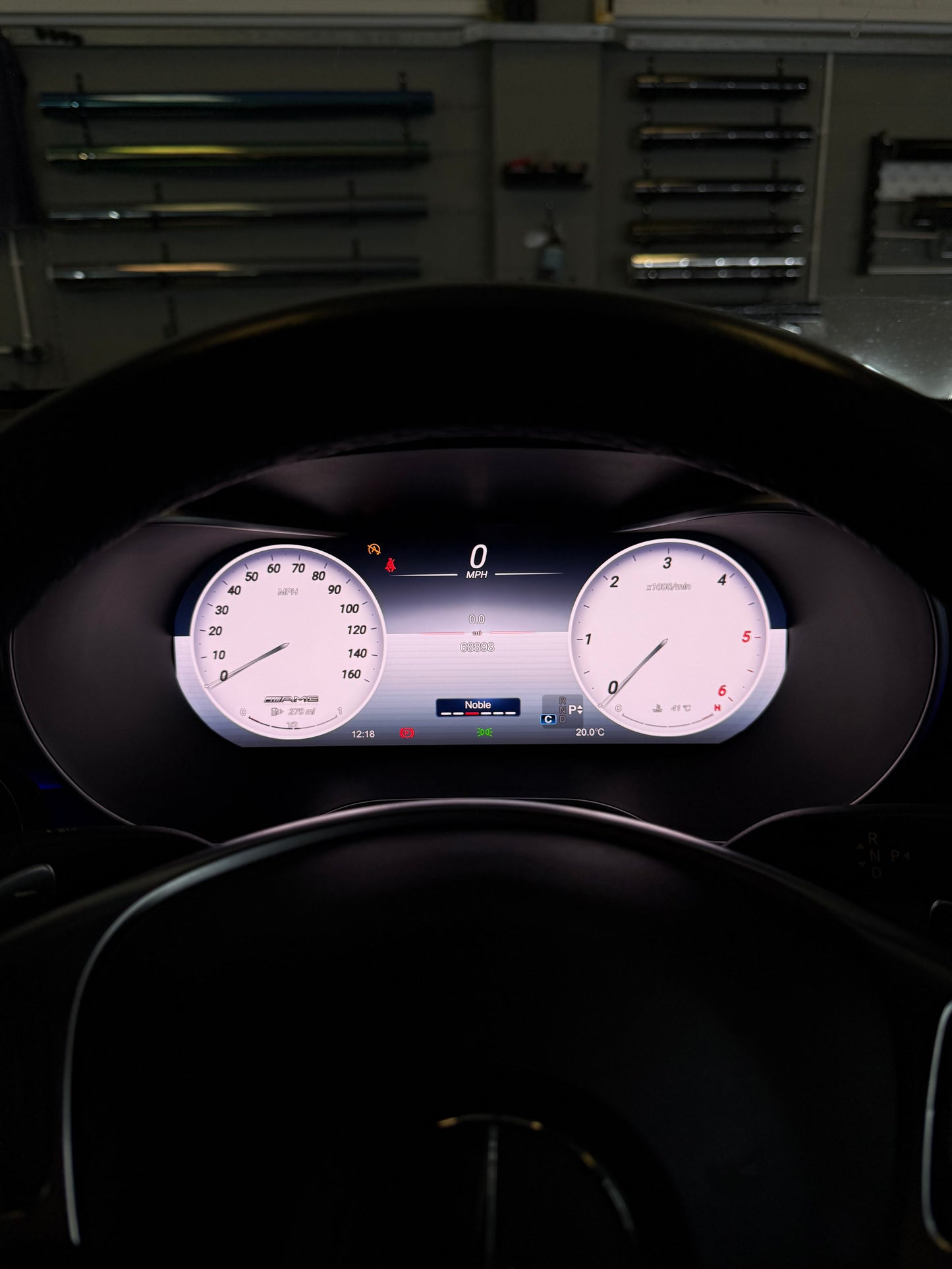 MERCEDES-BENZ VIRTUAL DASHBOARD