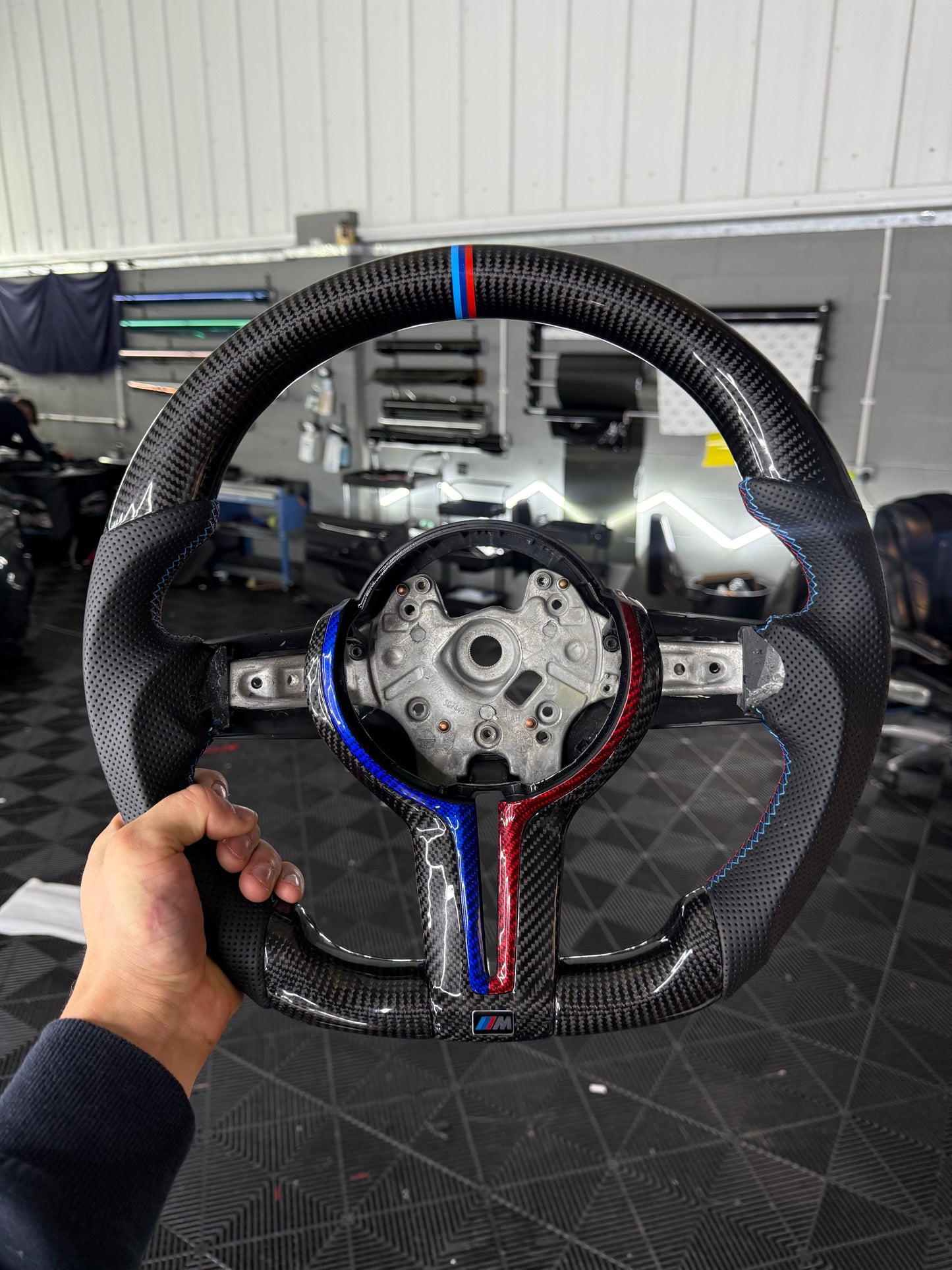 BMW F-Series Carbon Fibre Steering Wheel (Blue/Red Accents)