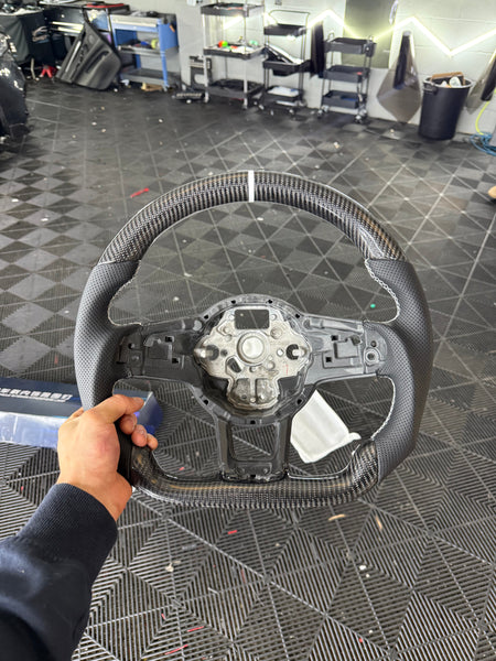 Volkswagen Golf MK7 / MK7.5 Carbon Fibre Steering Wheel (White Accents)